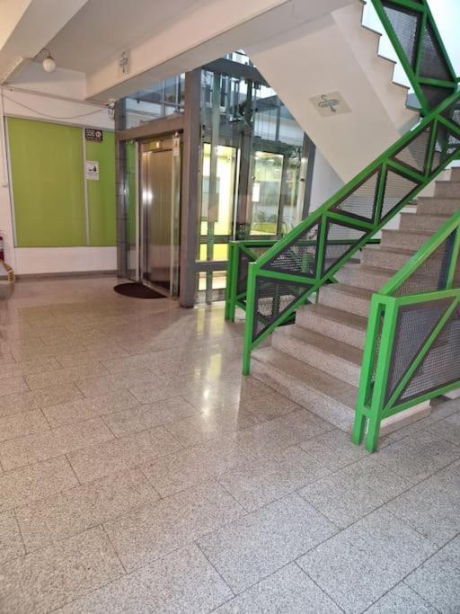 Studio Modern. Bukareszt Zewnętrze zdjęcie